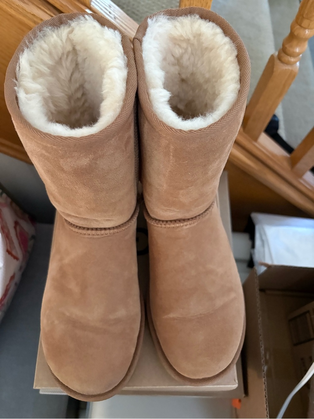 UGG Women's Classic Short Boot - Chestnut Suede Size 7